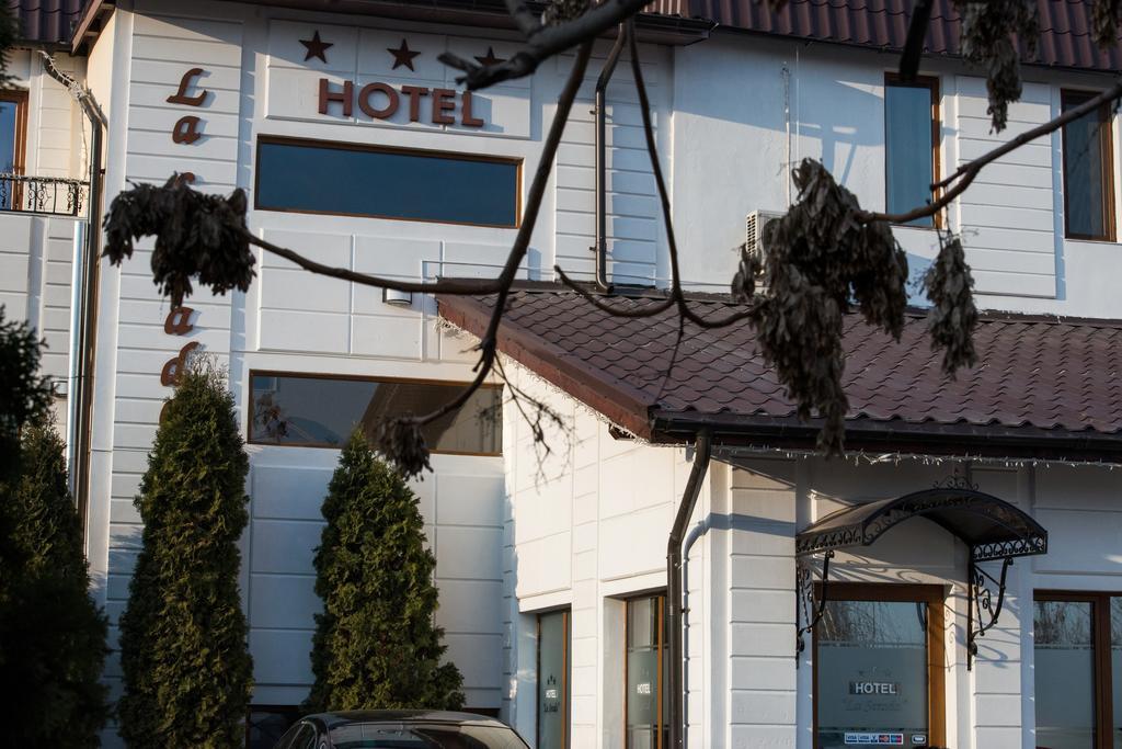 Hotel La Strada Ploieşti Eksteriør billede