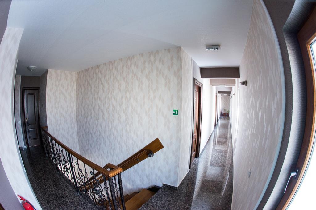 Hotel La Strada Ploieşti Eksteriør billede