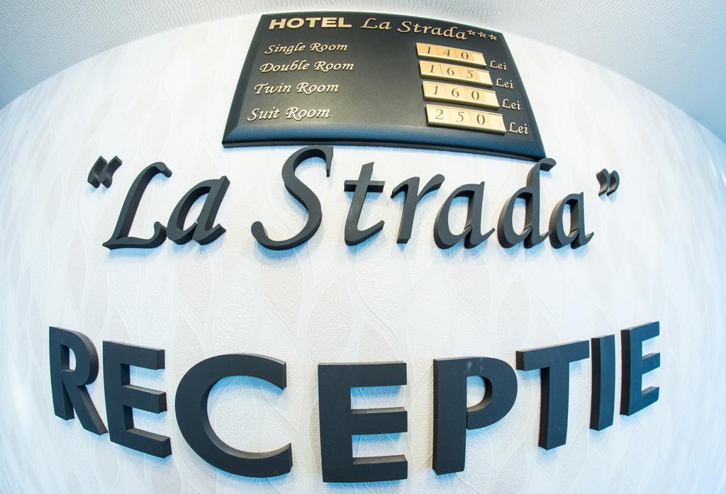 Hotel La Strada Ploieşti Eksteriør billede