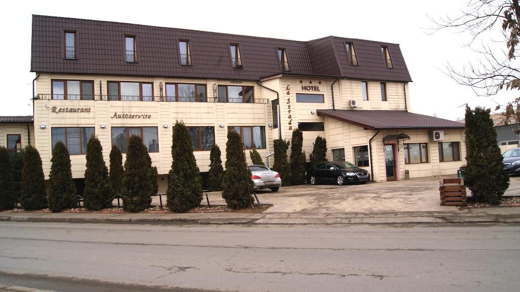 Hotel La Strada Ploieşti Eksteriør billede