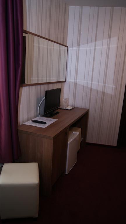 Hotel La Strada Ploieşti Værelse billede