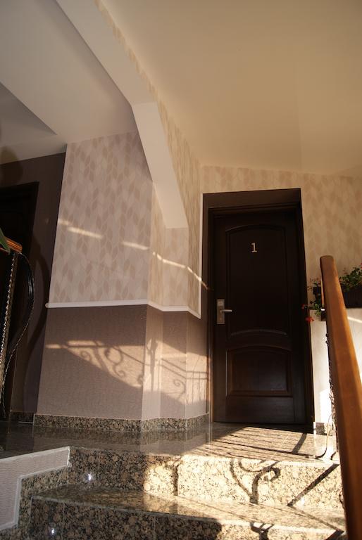 Hotel La Strada Ploieşti Eksteriør billede